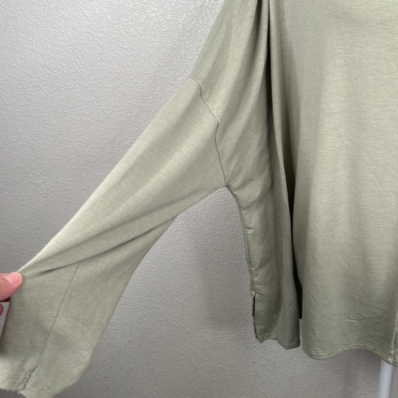 Primark Green Oversized Long Sleeve Turtleneck Top Size XL - Picture 3 of 6